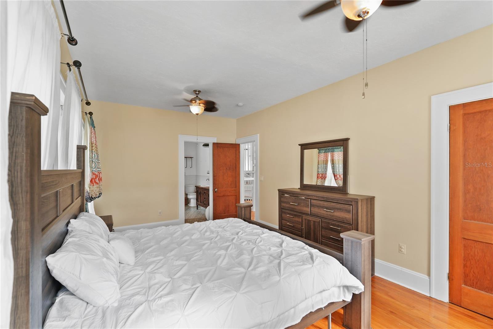 COLONIAL HILLS FIRST ADD - Residential