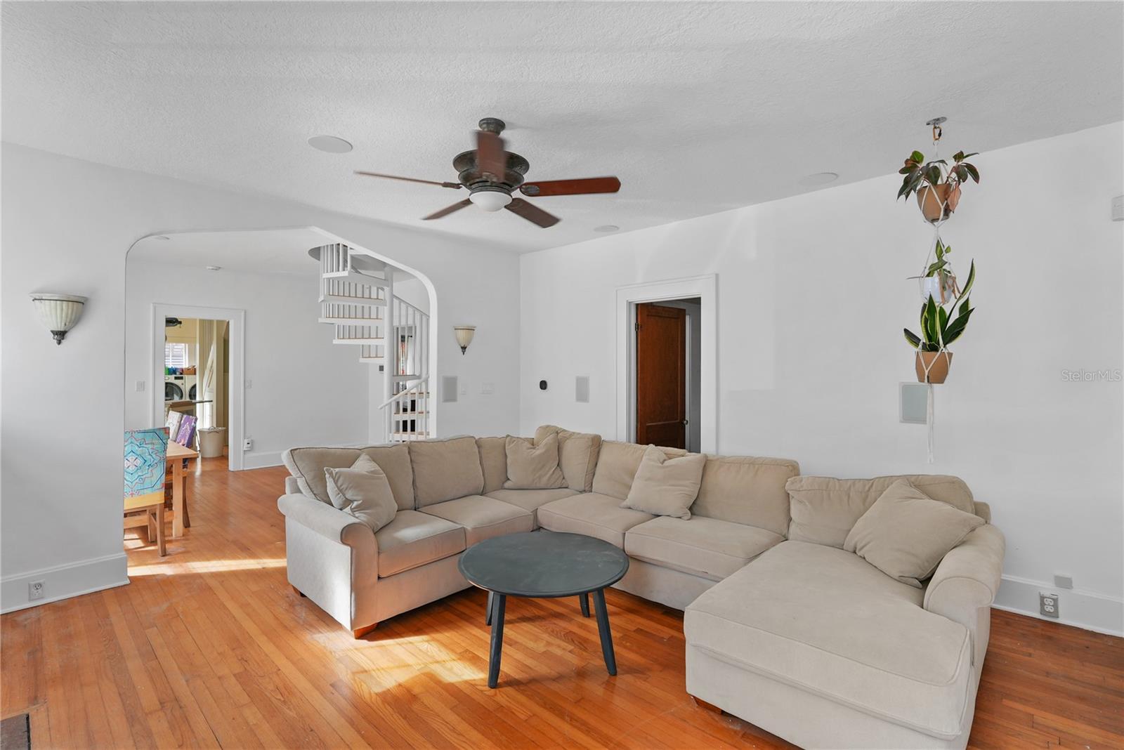 COLONIAL HILLS FIRST ADD - Residential