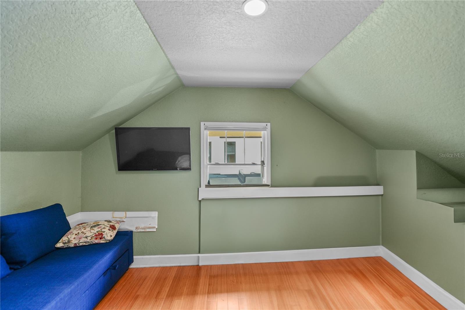 COLONIAL HILLS FIRST ADD - Residential