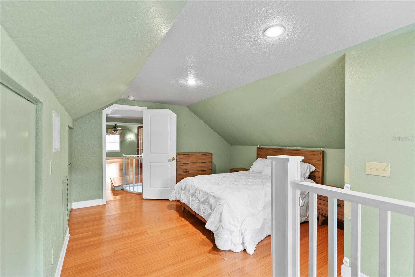 COLONIAL HILLS FIRST ADD - Residential