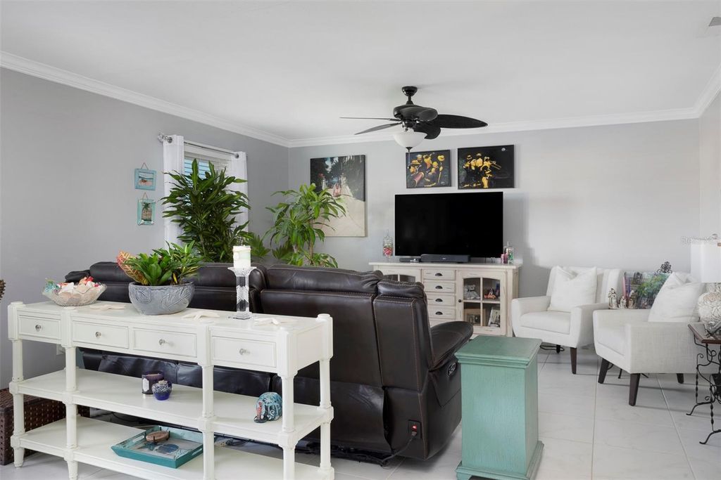 Photo of 215 Seahorse Drive SE #D, St Petersburg, FL 33705 (MLS # TB8458122)