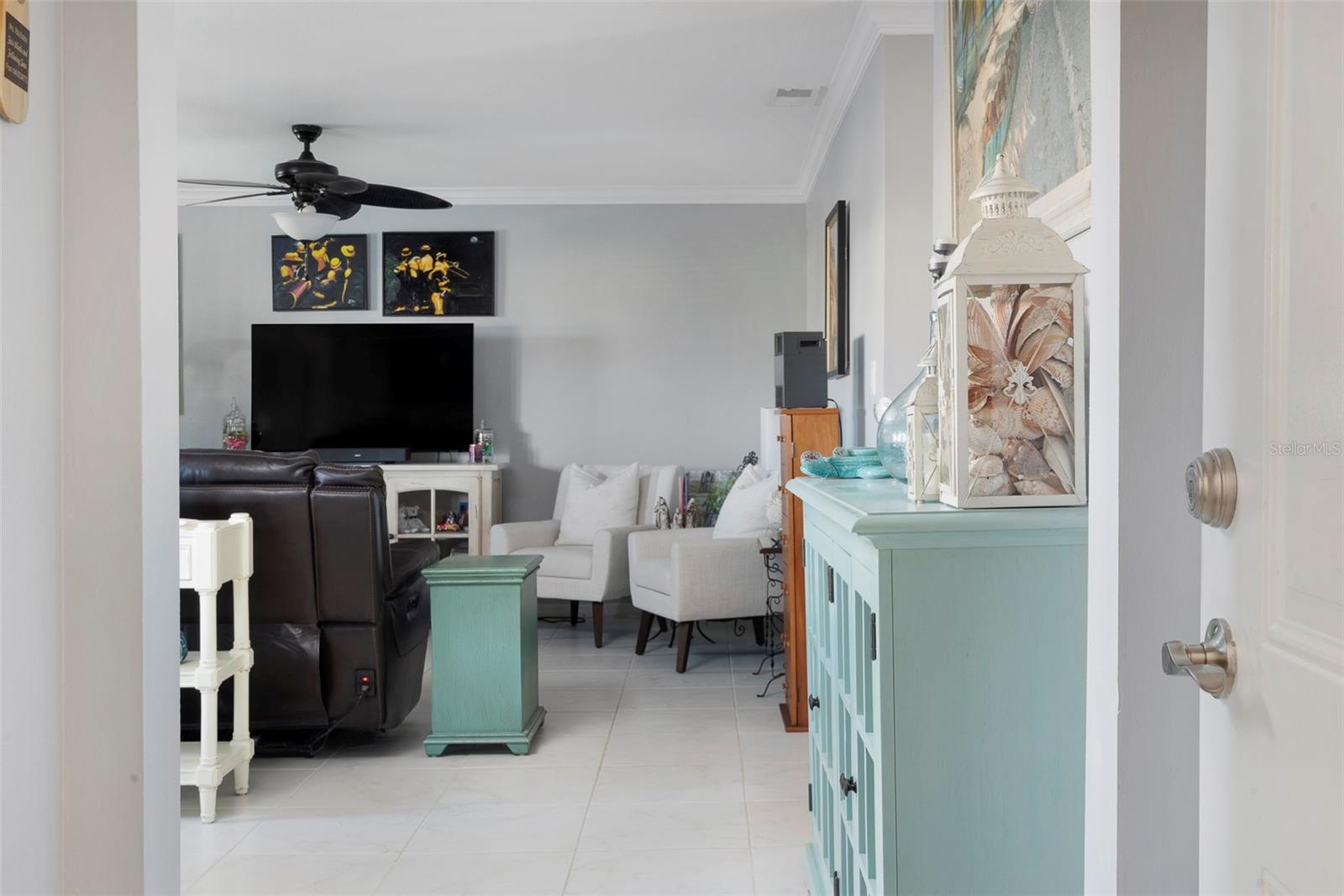 215 SEAHORSE DRIVE SE D