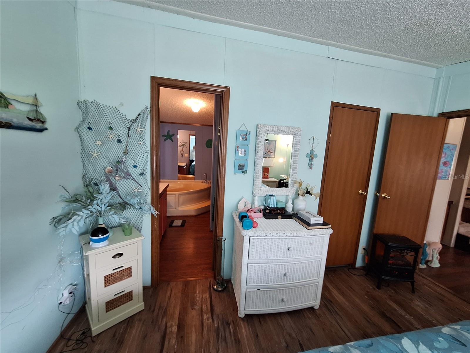 HUDSON GROVE ESTATES - Residential