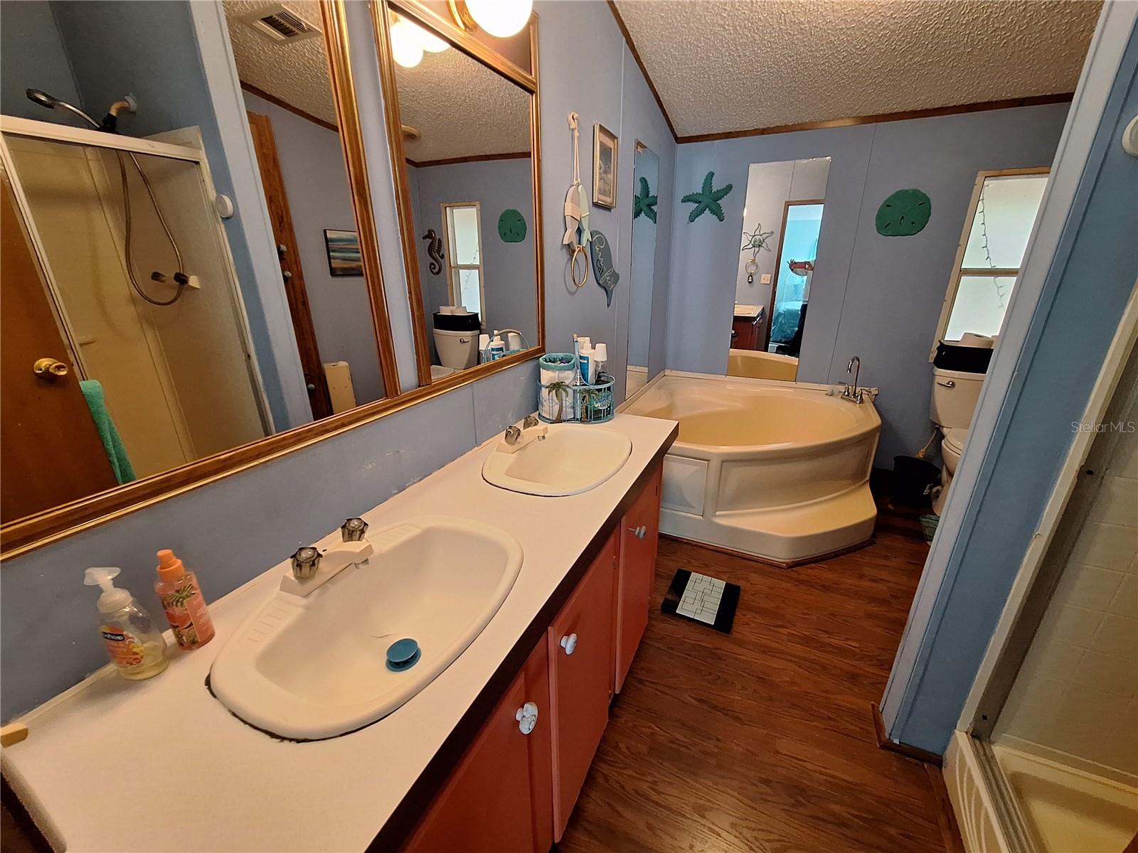 HUDSON GROVE ESTATES - Residential