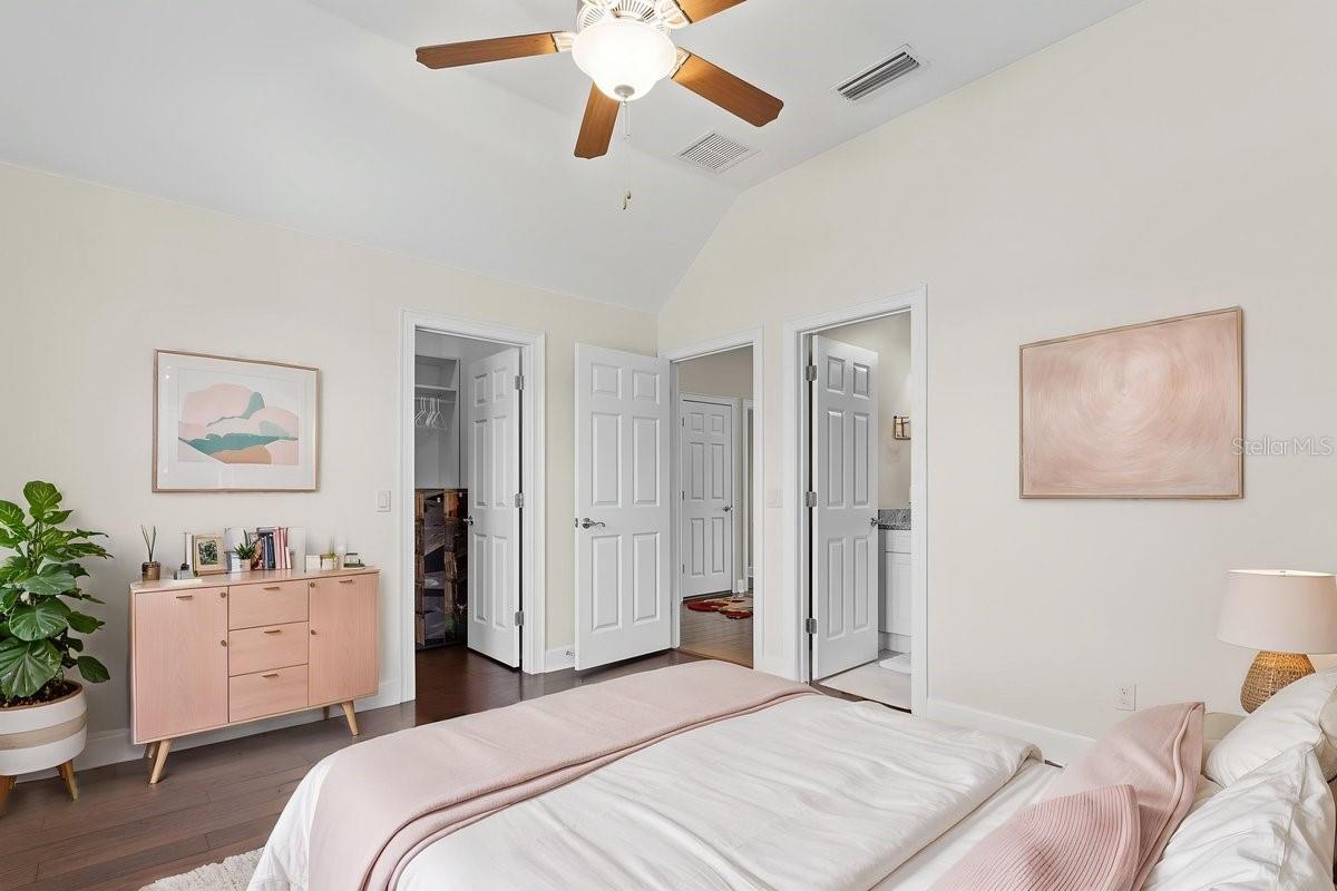 RED OAK ESTATES - Residential