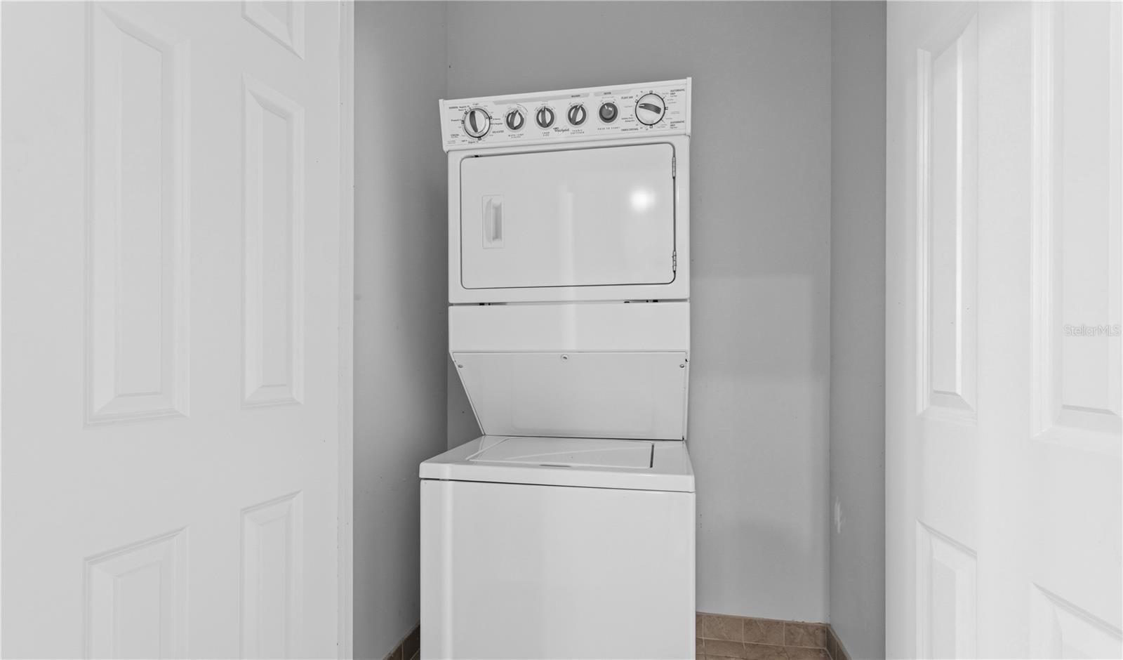 RED OAK ESTATES - Residential