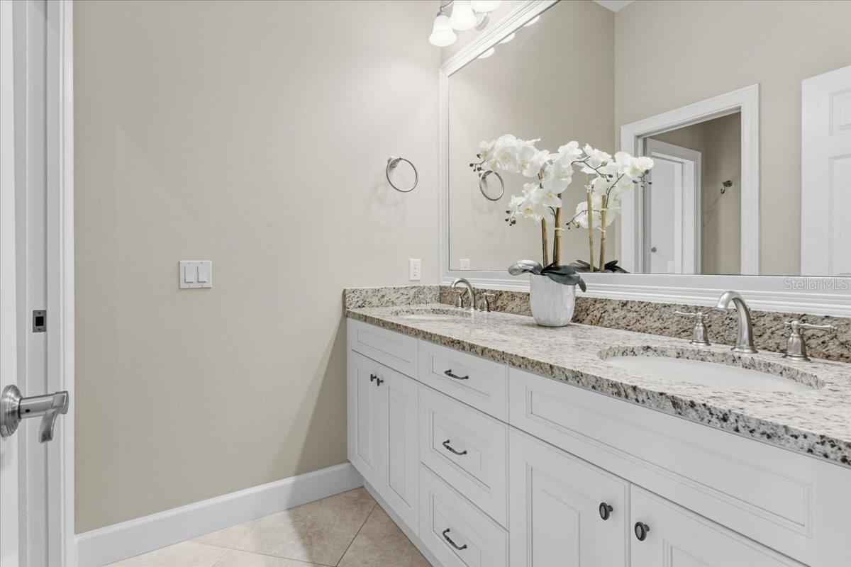 RED OAK ESTATES - Residential