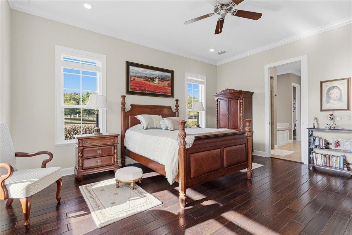 RED OAK ESTATES - Residential