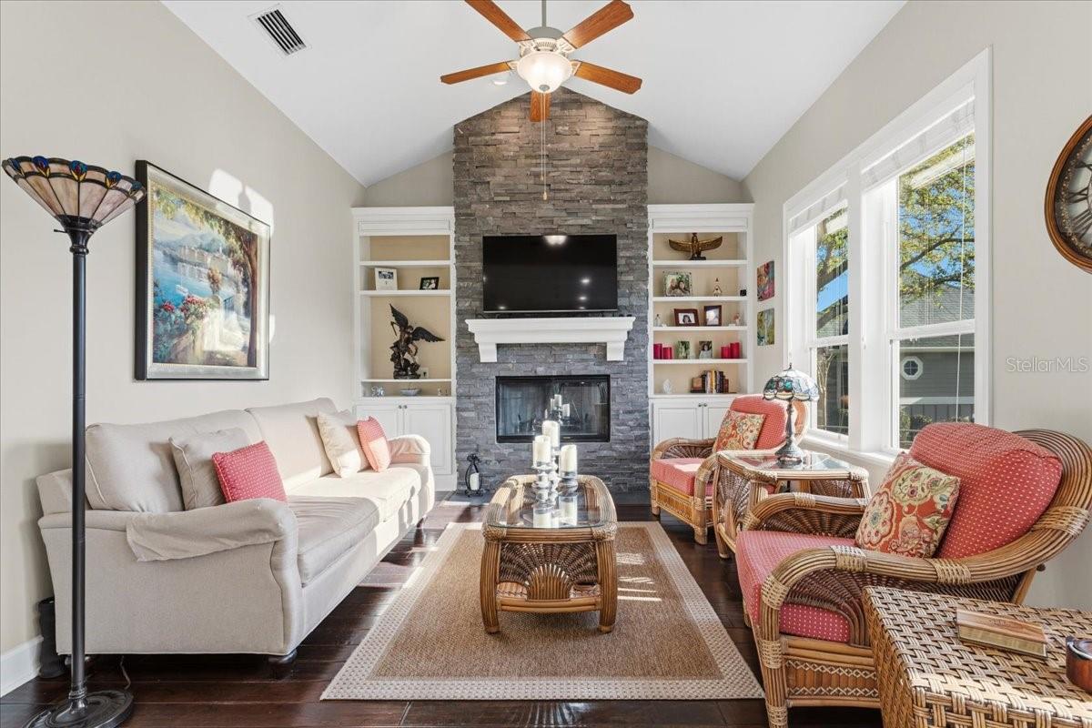 RED OAK ESTATES - Residential