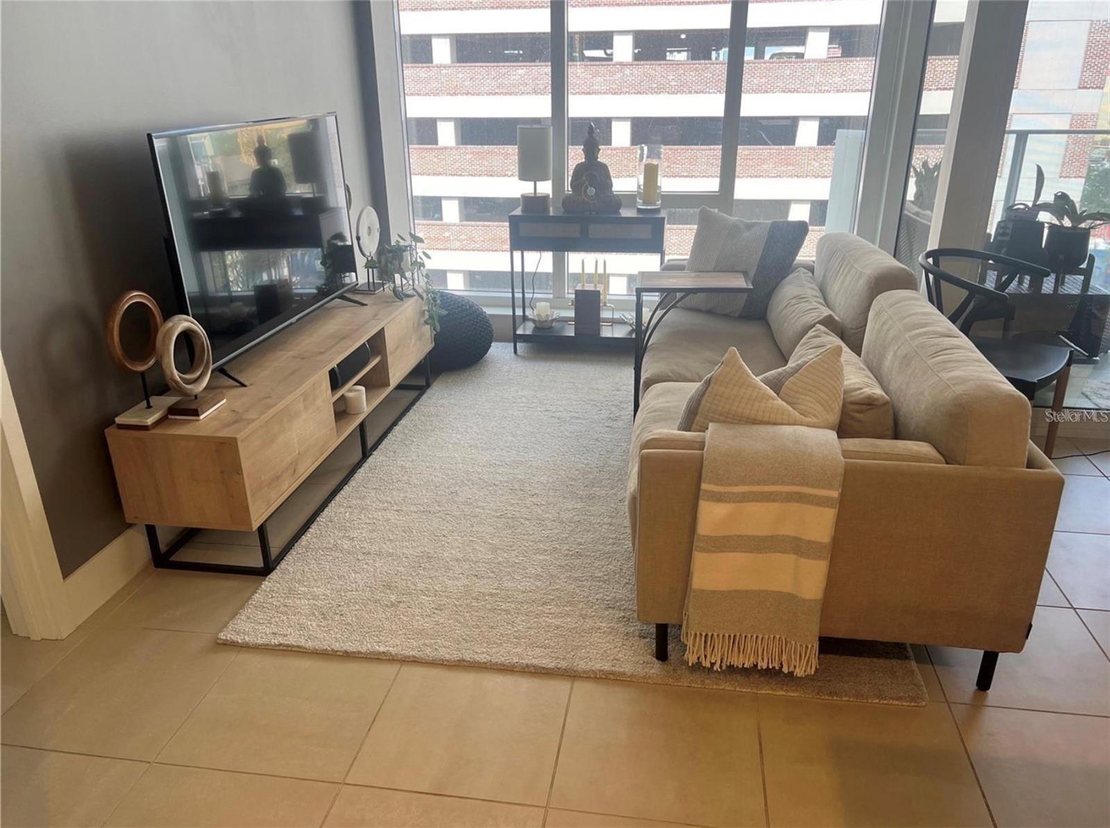 SIGNATURE PLACE CONDO - Residential Lease