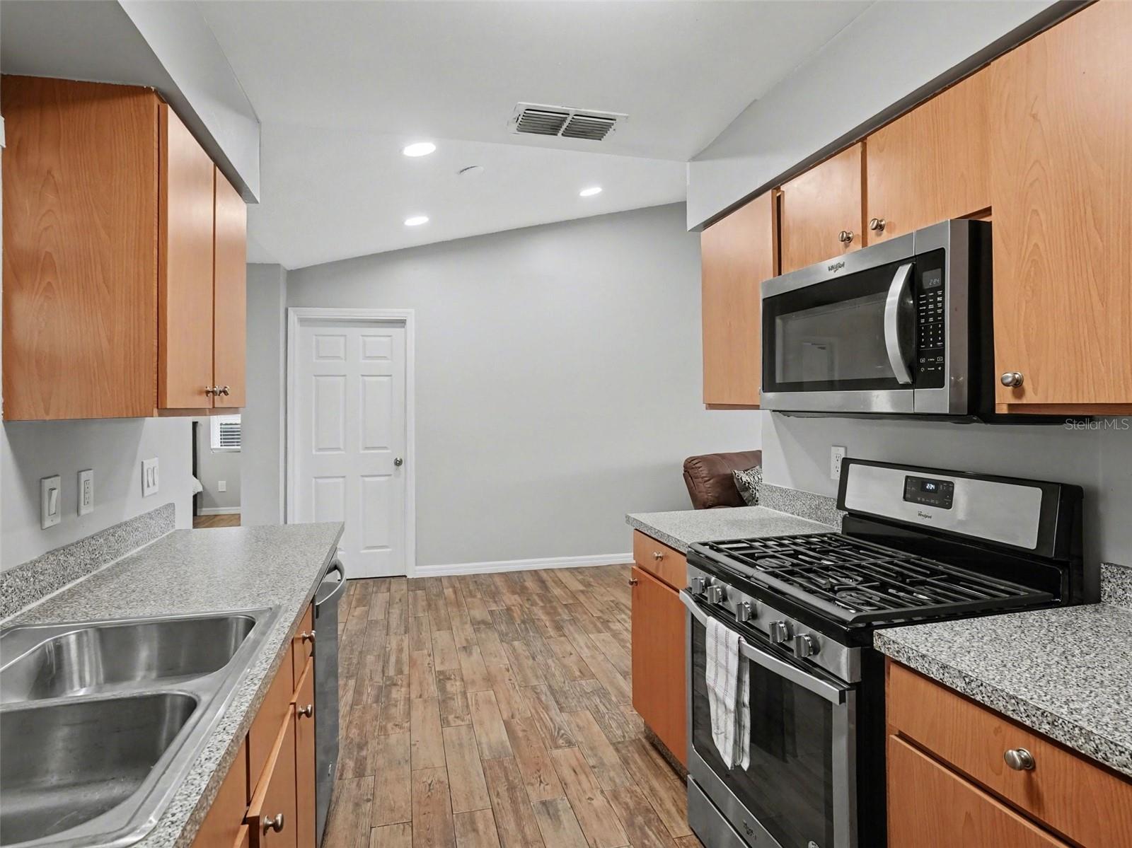 ORANGEWOOD VILLAGE 09 - Residential