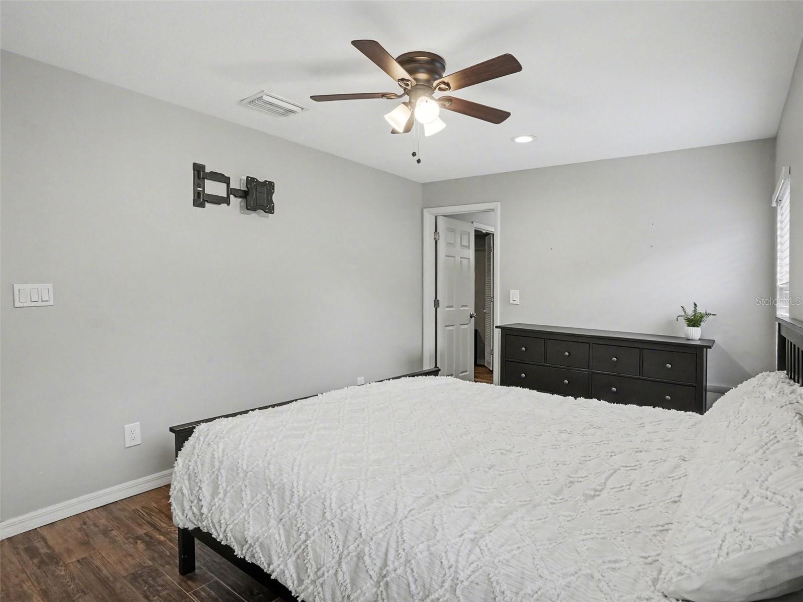 ORANGEWOOD VILLAGE 09 - Residential