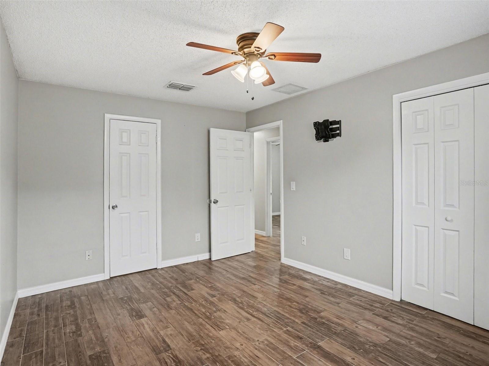 ORANGEWOOD VILLAGE 09 - Residential