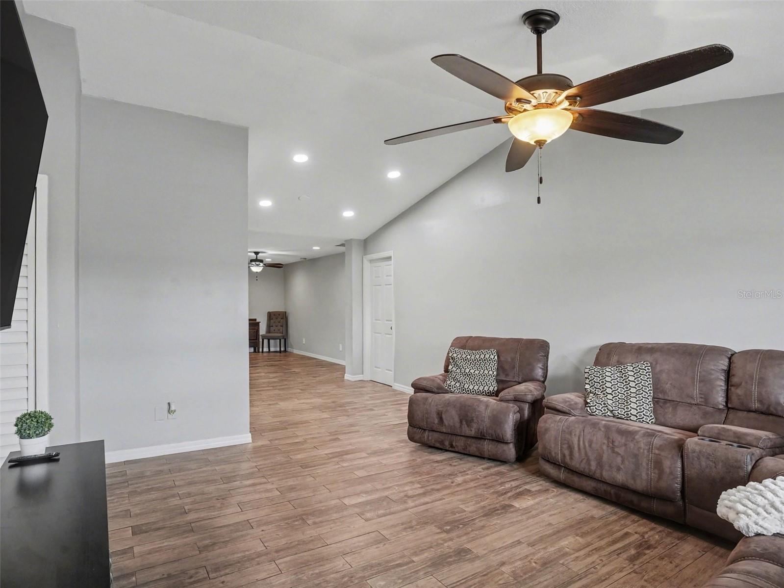 ORANGEWOOD VILLAGE 09 - Residential