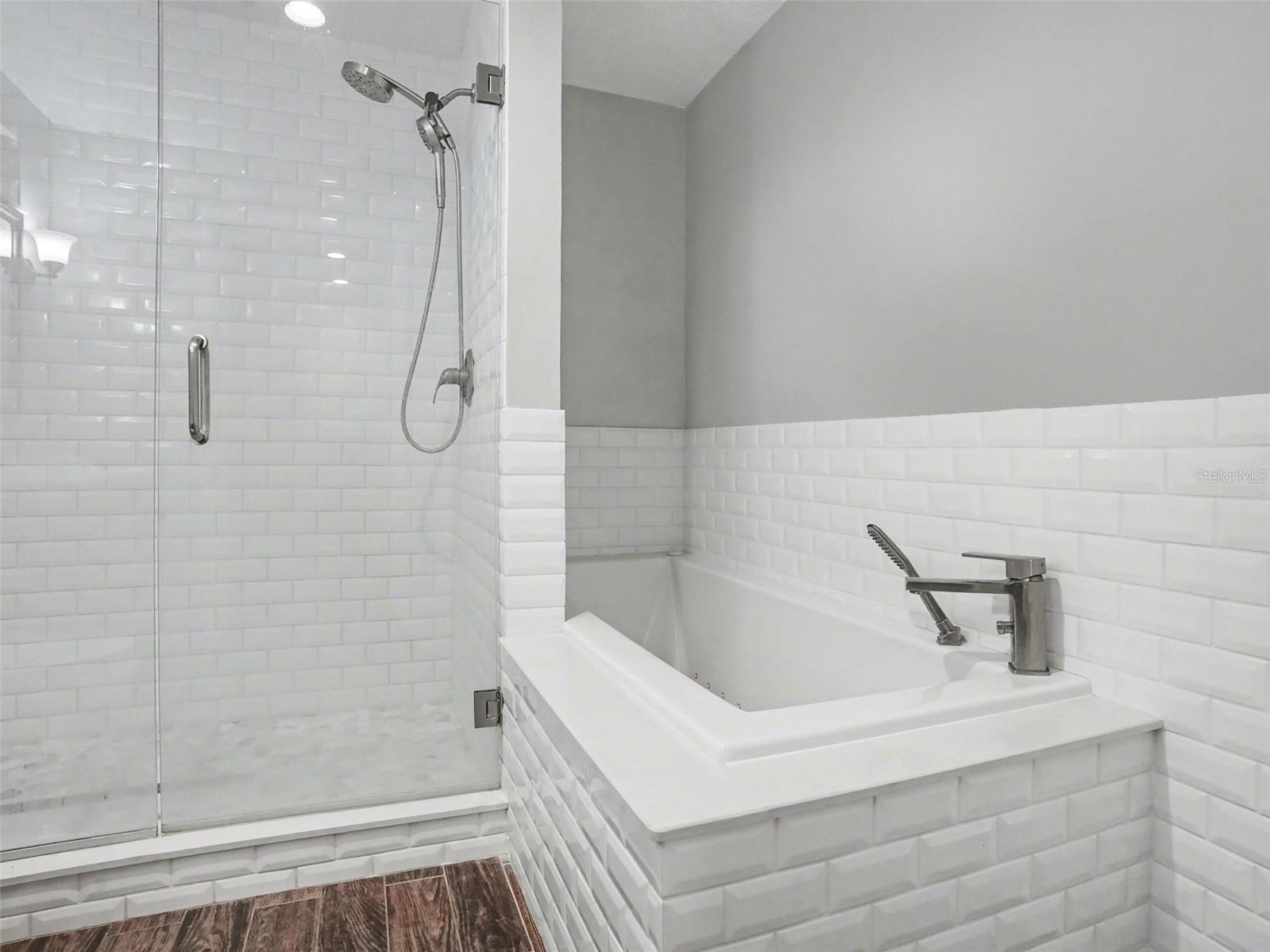 ORANGEWOOD VILLAGE 09 - Residential