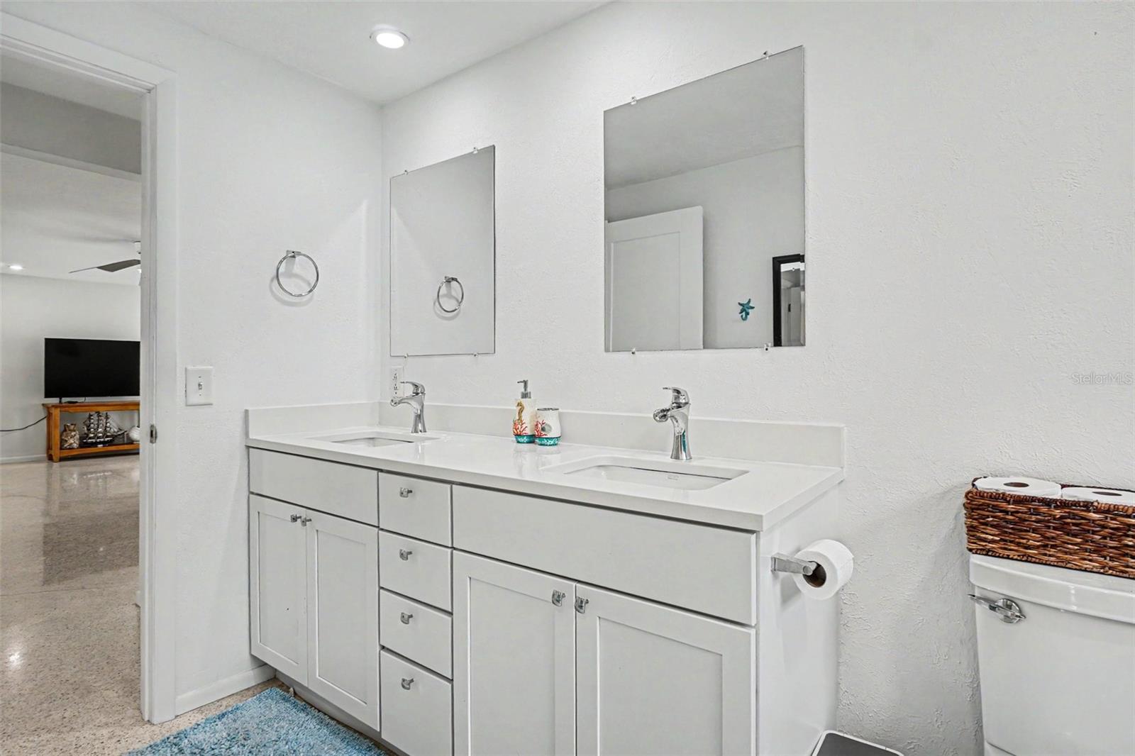 BAY POINT CORR OF - Residential