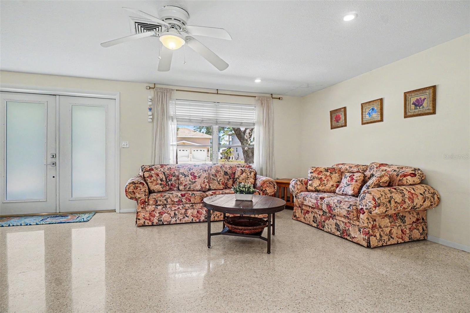 BAY POINT CORR OF - Residential