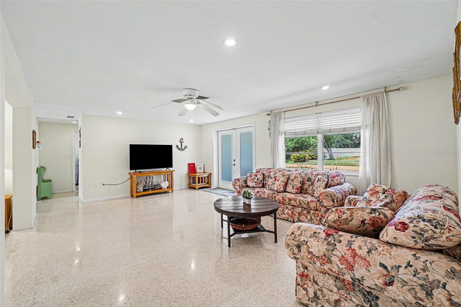 BAY POINT CORR OF - Residential