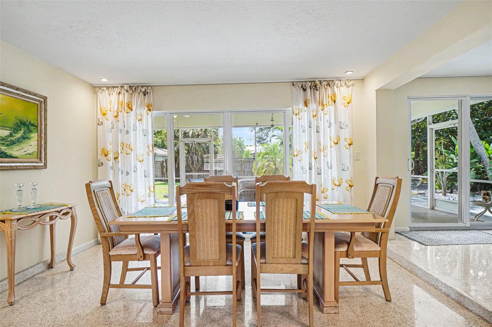 BAY POINT CORR OF - Residential