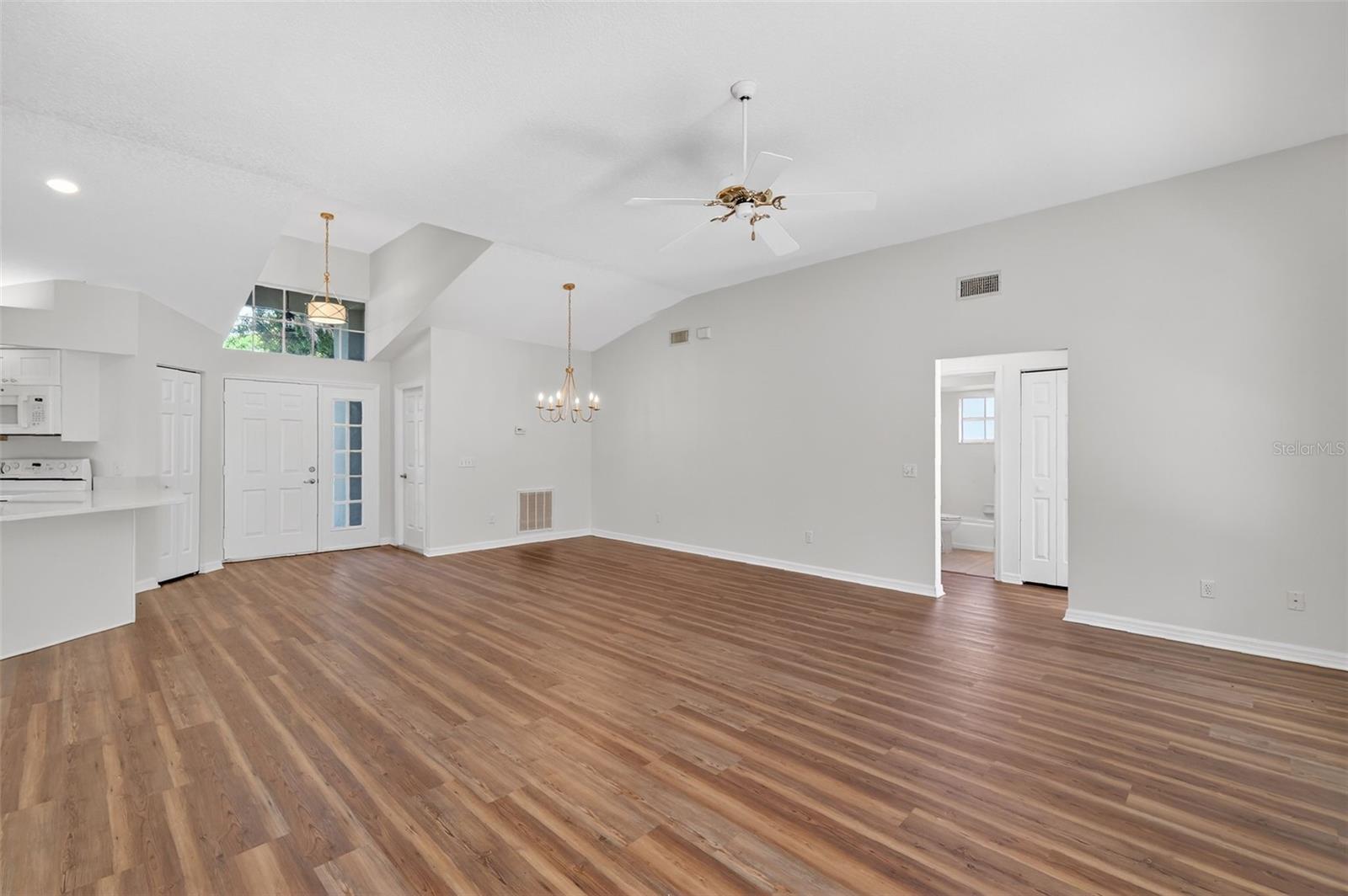 TAVARES BAYTREE PH 02 - Residential