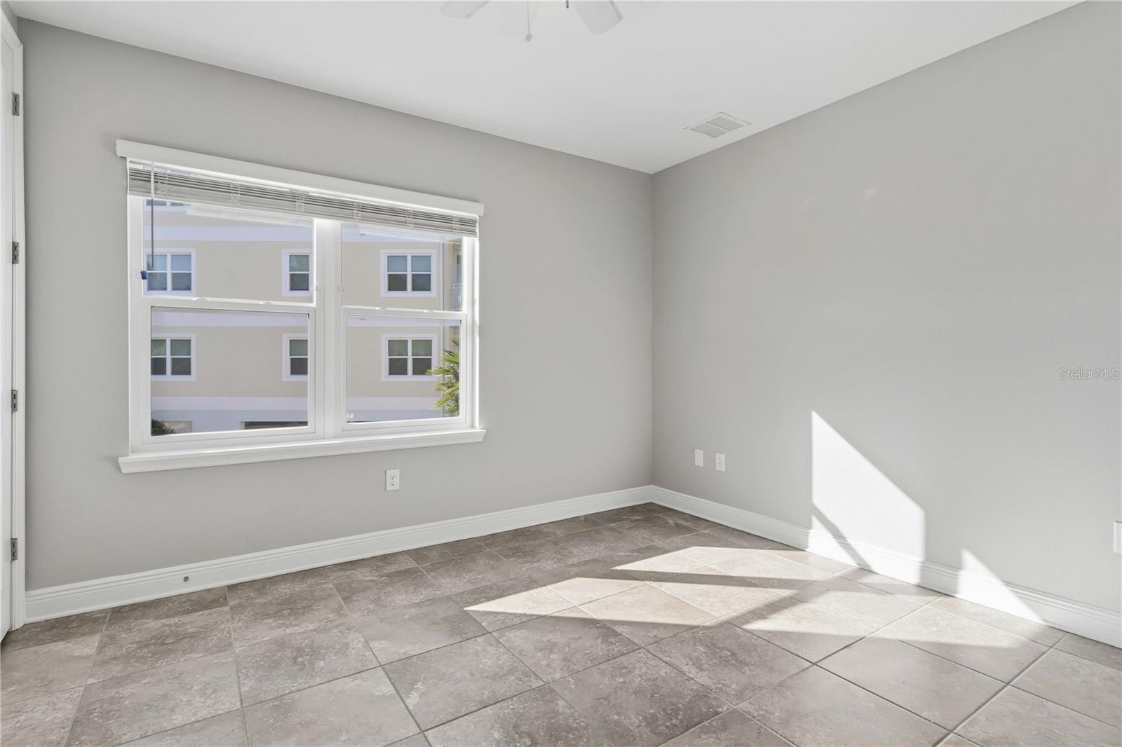 PALMA SOLA BAY CLUB PH 18B - Residential