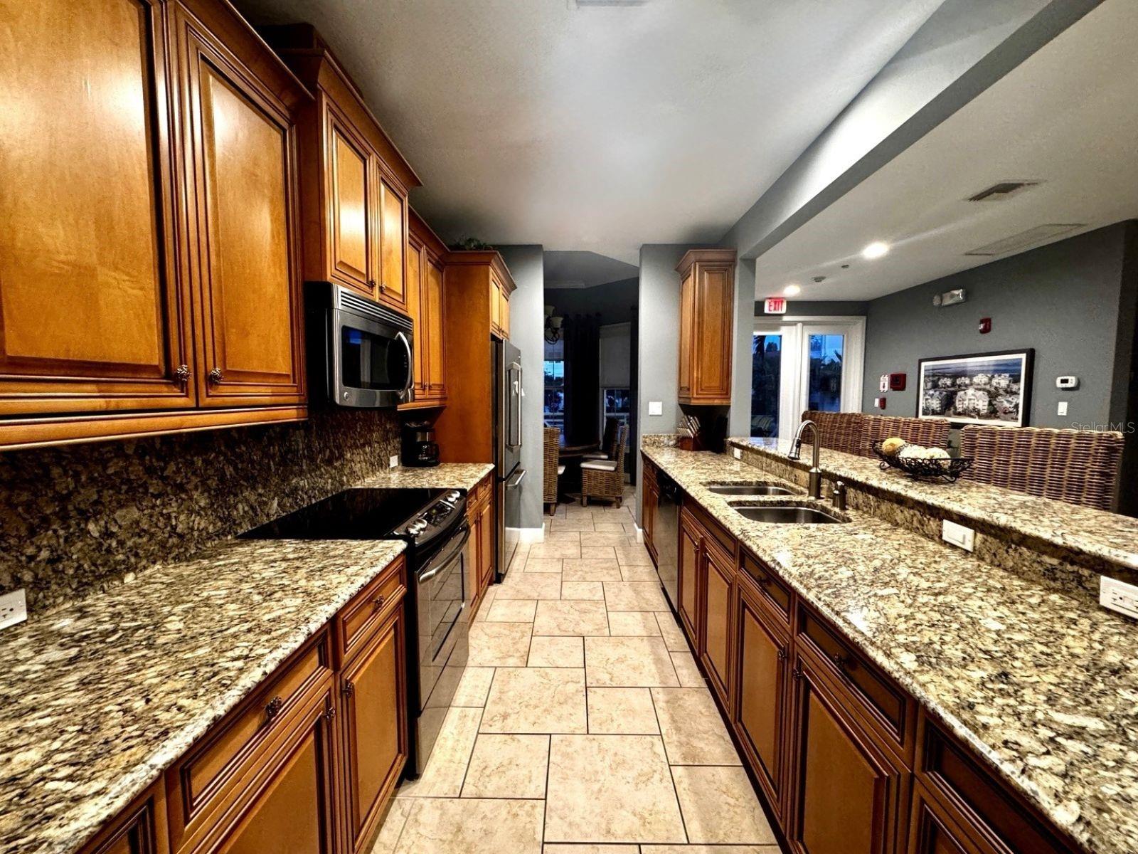 PALMA SOLA BAY CLUB PH 18B - Residential