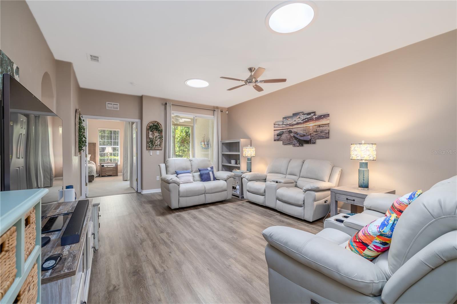 VENETIAN BAY - Residential