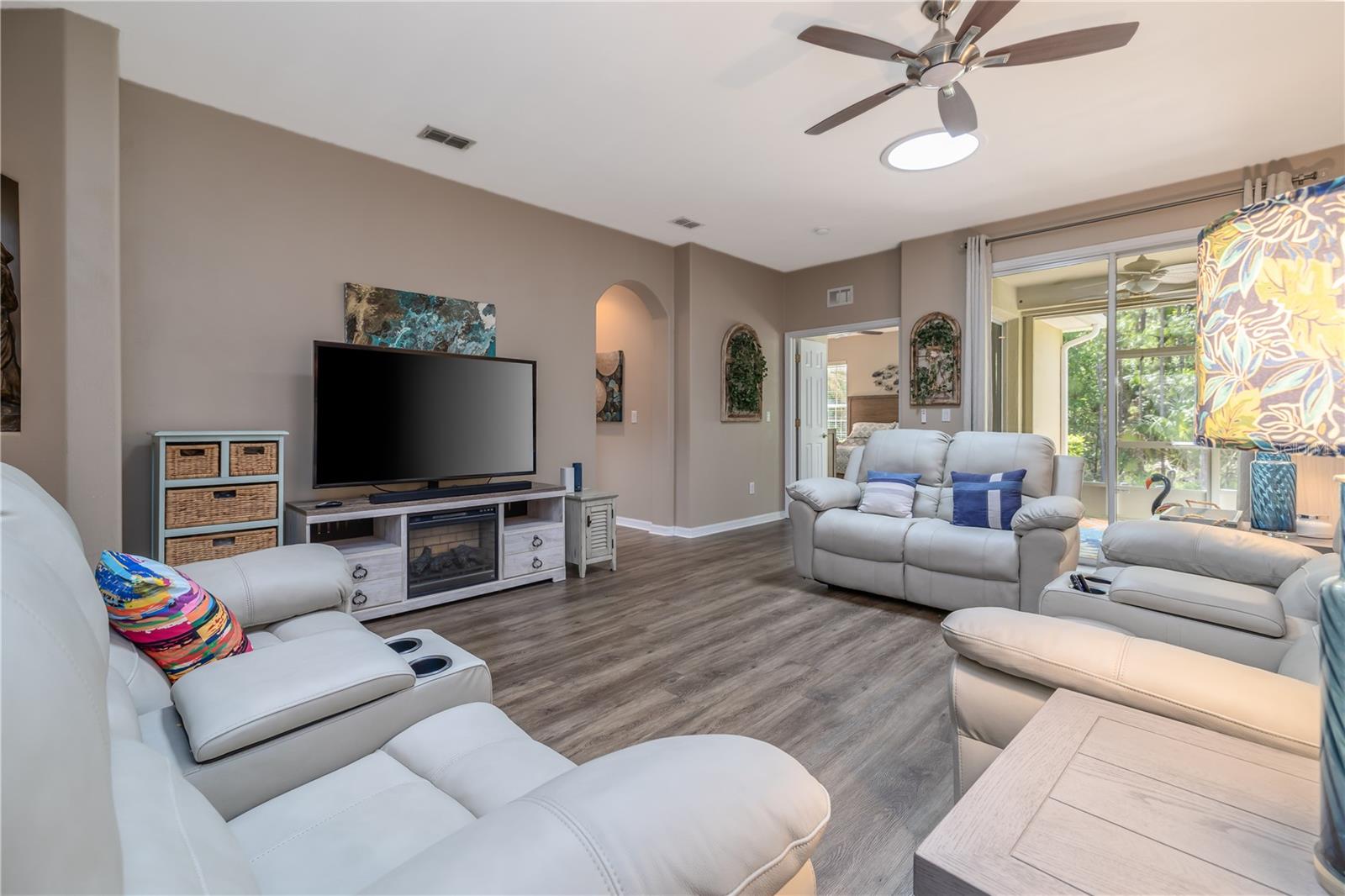 VENETIAN BAY - Residential