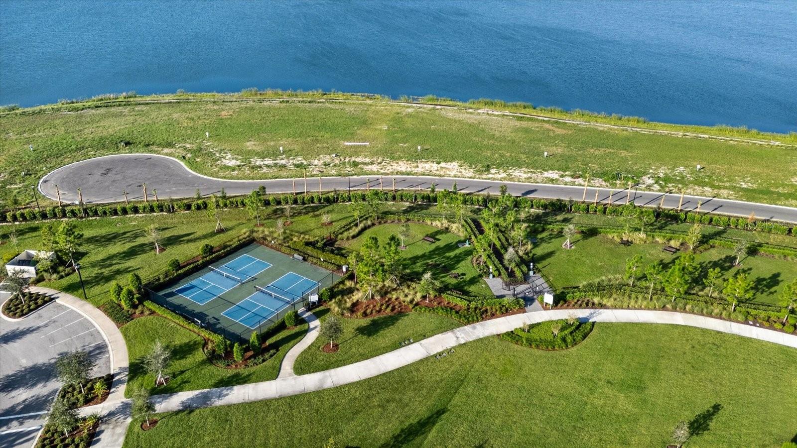 LAKEHOUSE COVE/WATERSIDE PH 3 - Residential