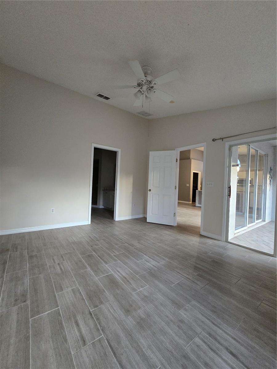 BROOKFIELD - Residential