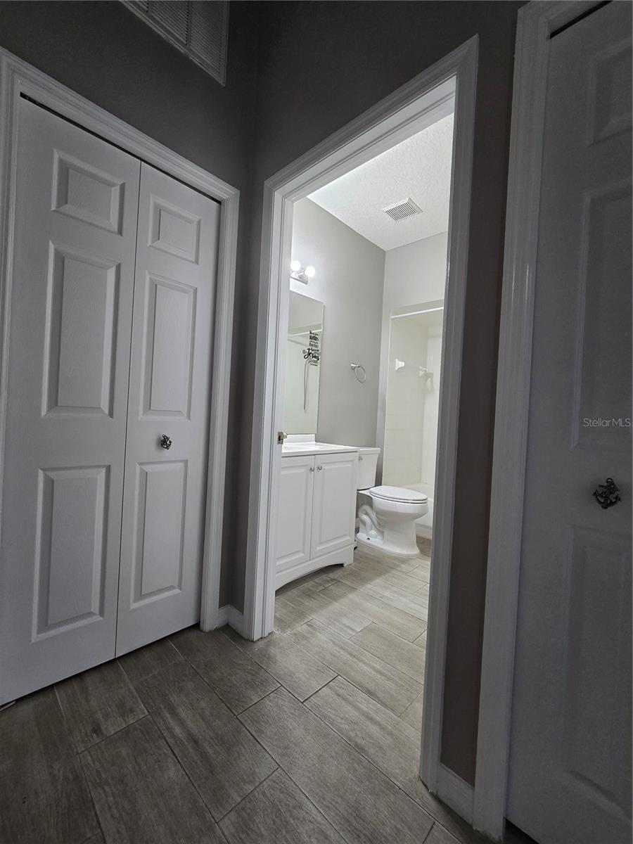 BROOKFIELD - Residential