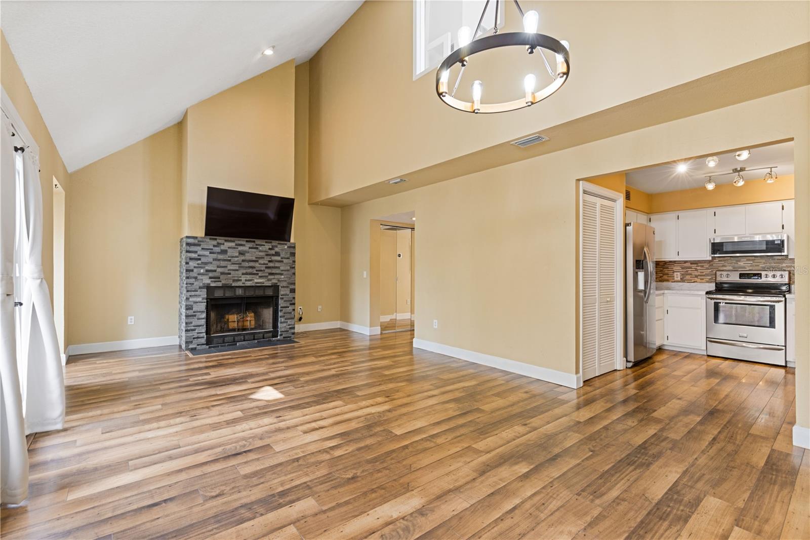 1621 NE 2ND STREET 302