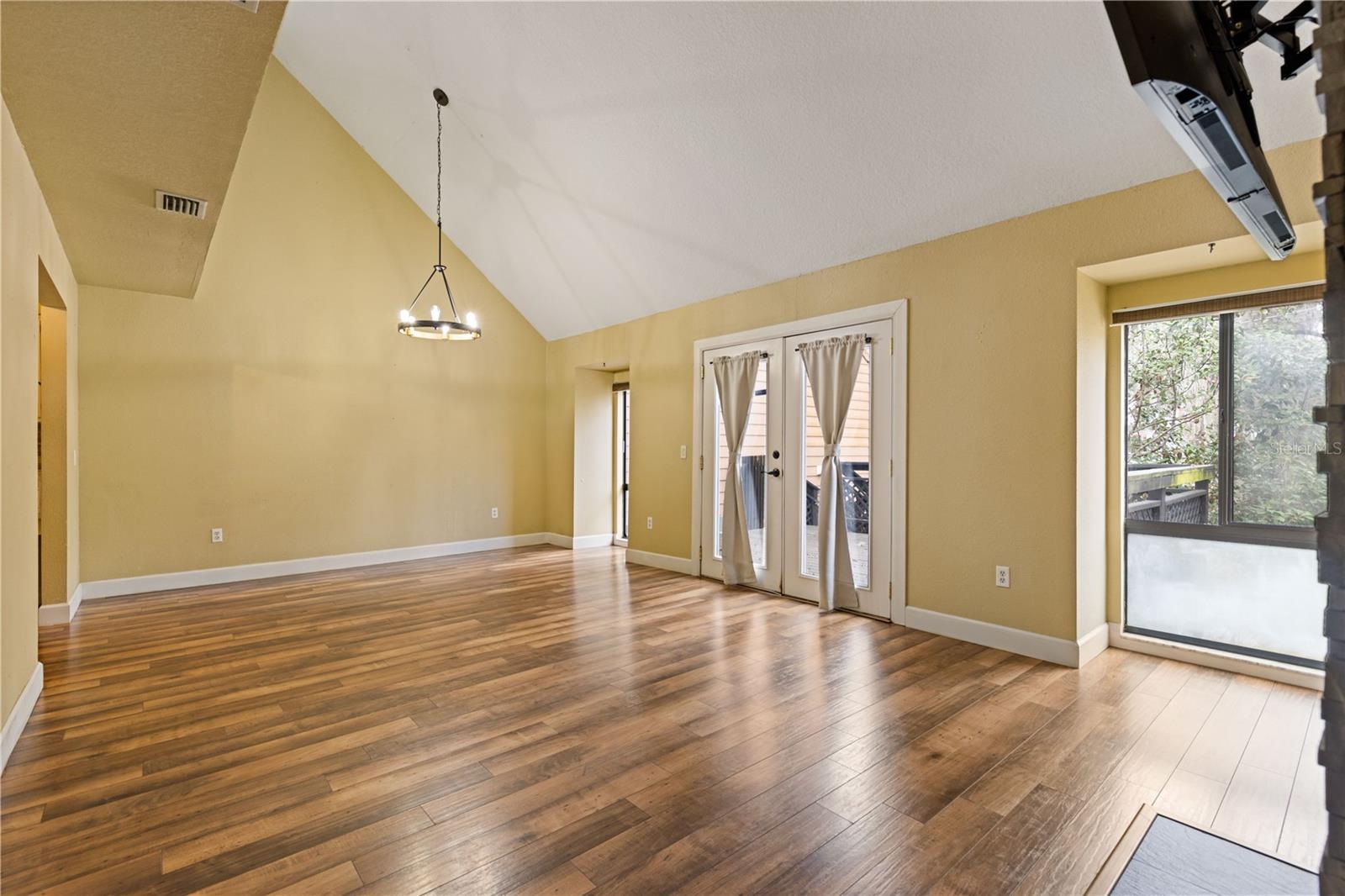 PARK PLACE UN 302 - Residential