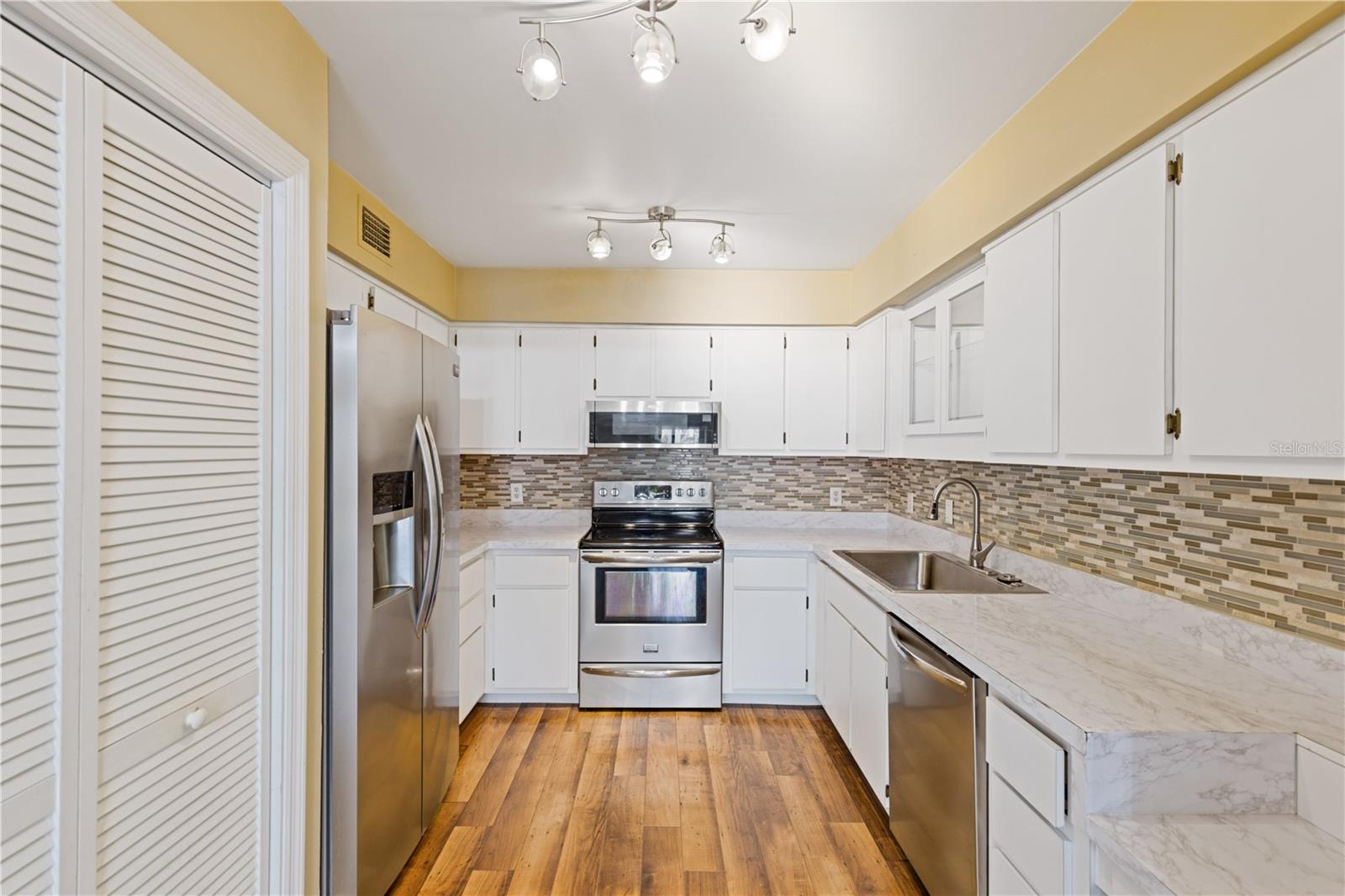 PARK PLACE UN 302 - Residential