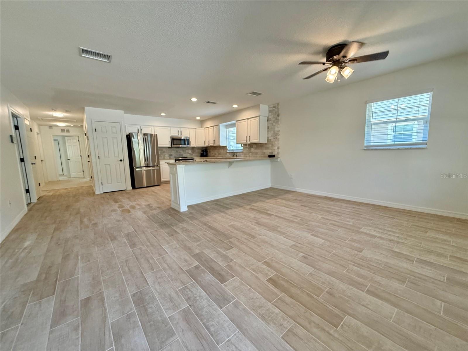 628 E CENTER STREET