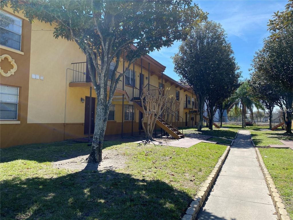 Photo of 778 Ridenhour Circle #778, Orlando, FL 32809 (MLS # O6416800)