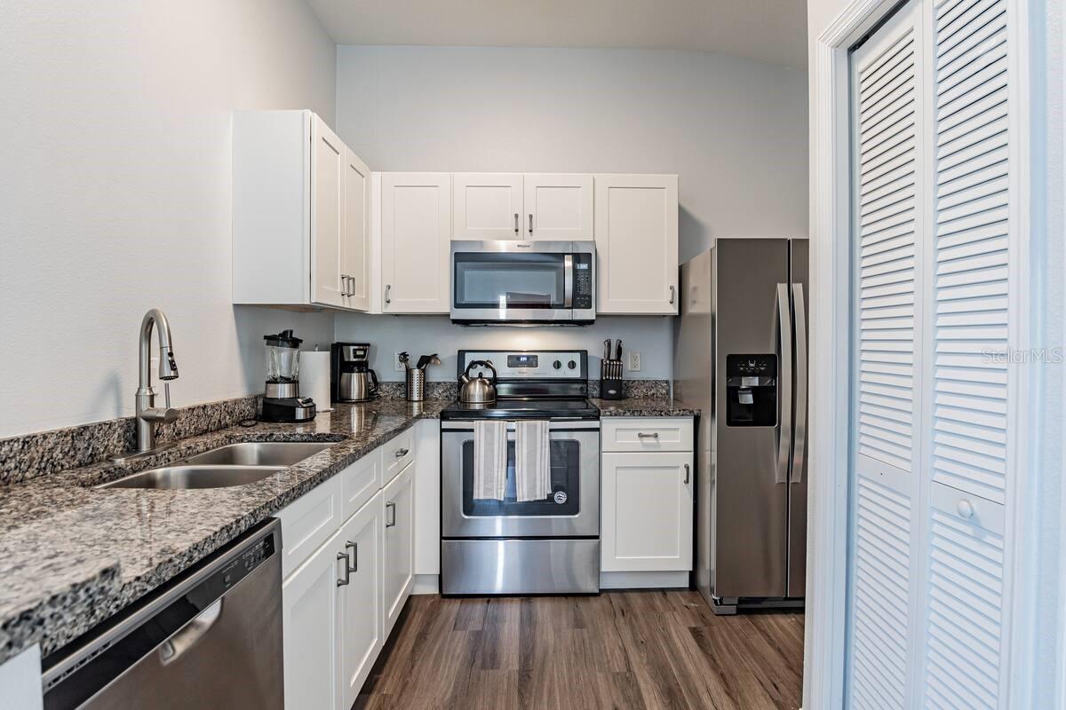 CLUB CORTILE CONDO PH 7 - Residential Lease