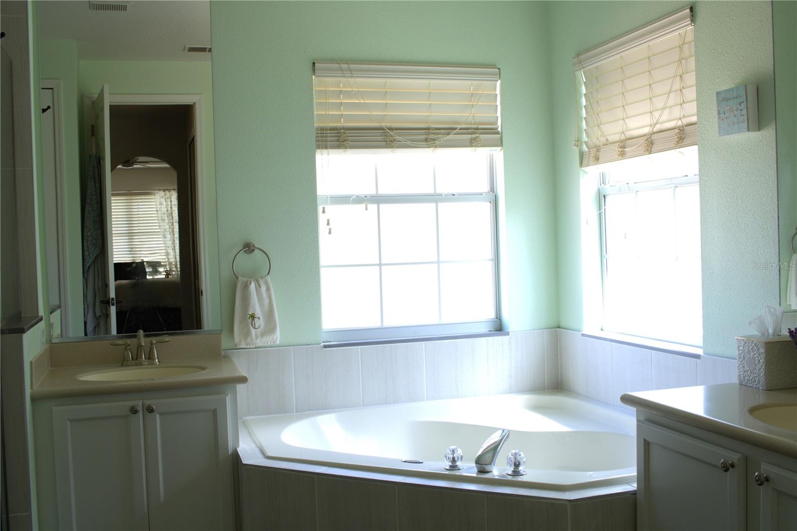 RETREAT AT WEKIVA - Residential