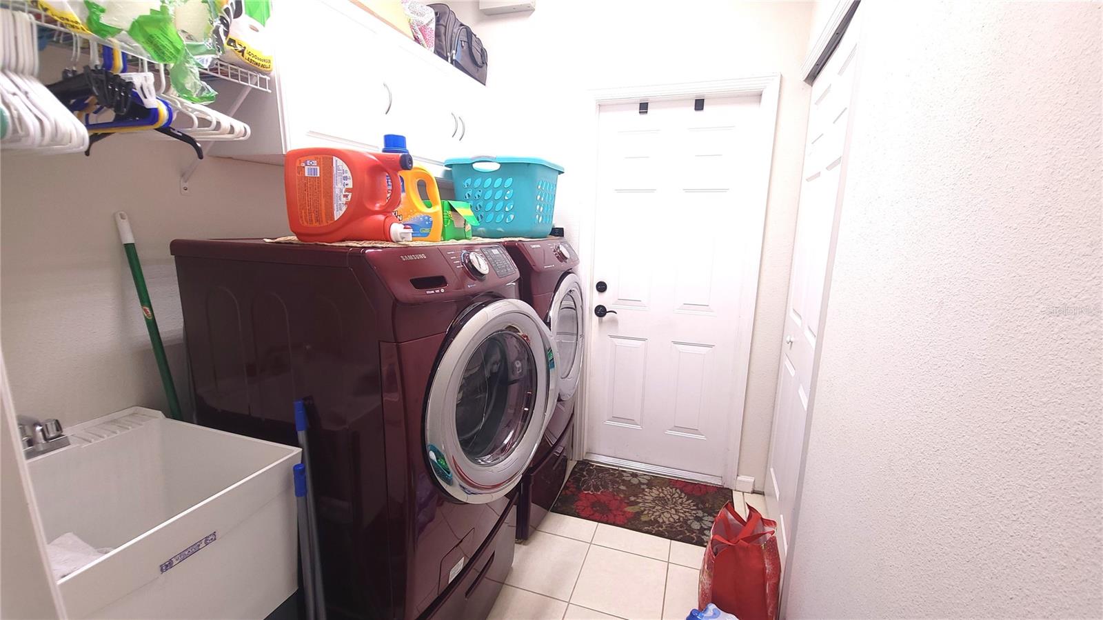 RETREAT AT WEKIVA - Residential