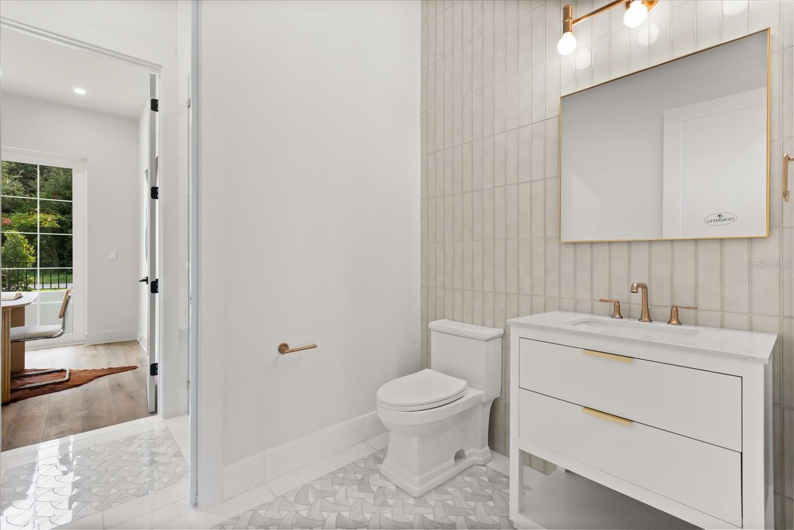 HOURGLASS HOMES - Residential