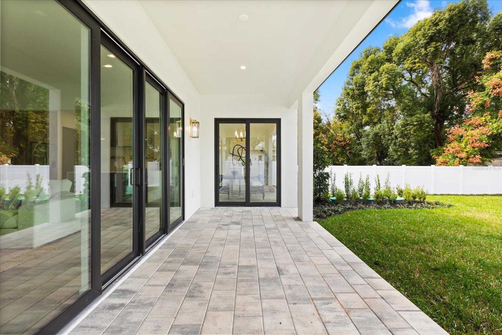 HOURGLASS HOMES - Residential