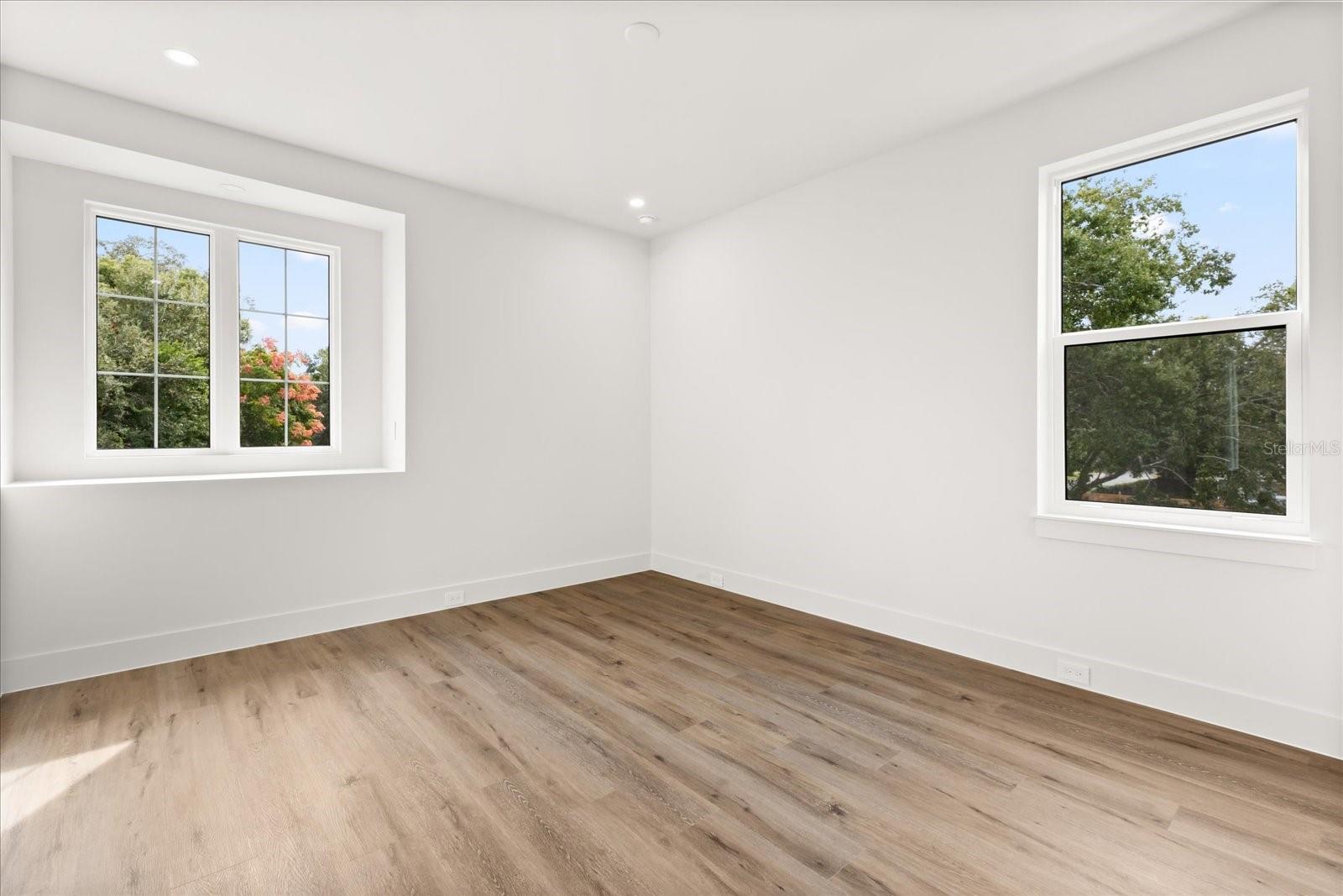 HOURGLASS HOMES - Residential