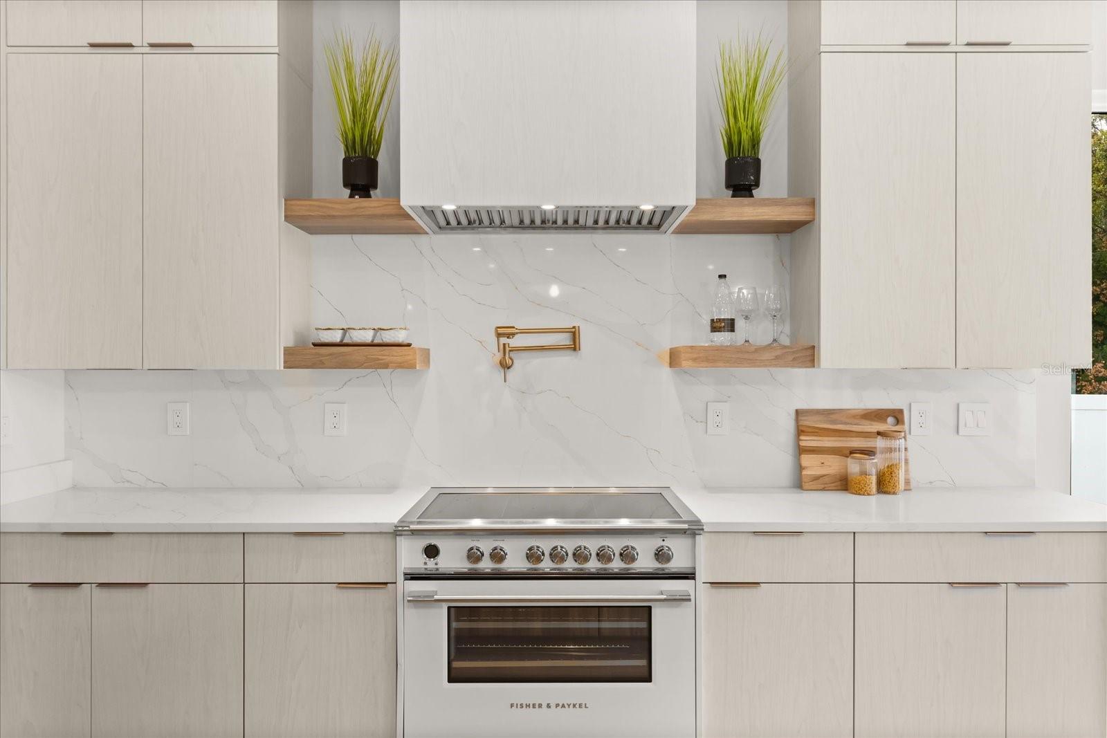 HOURGLASS HOMES - Residential