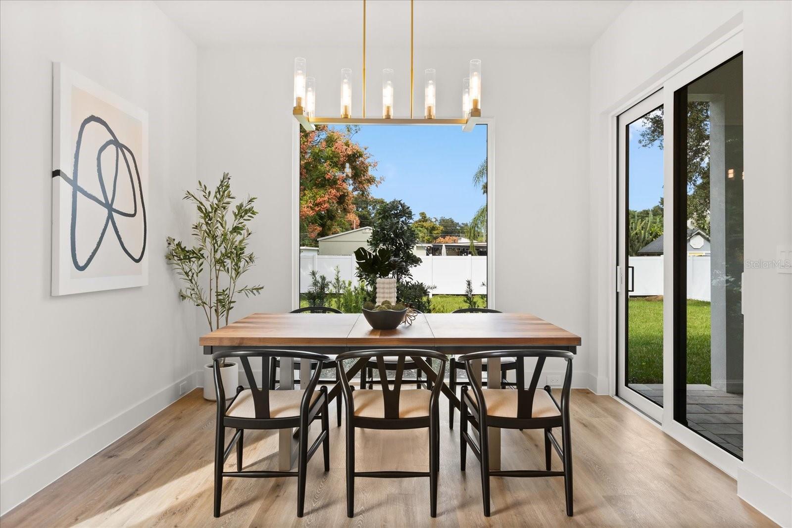 HOURGLASS HOMES - Residential