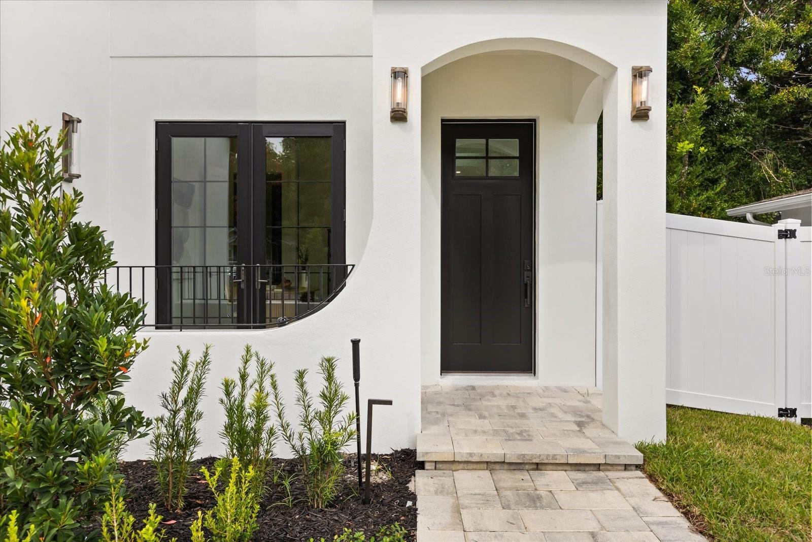 HOURGLASS HOMES - Residential