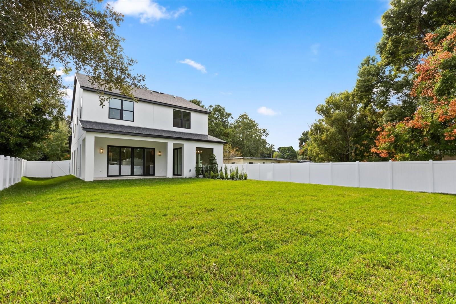 HOURGLASS HOMES - Residential