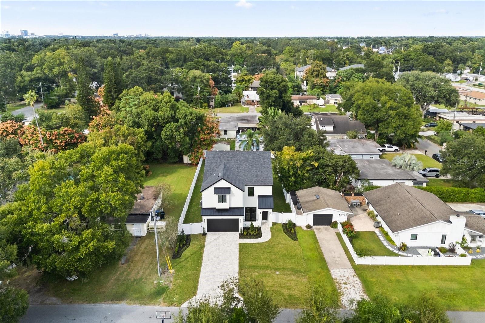 HOURGLASS HOMES - Residential