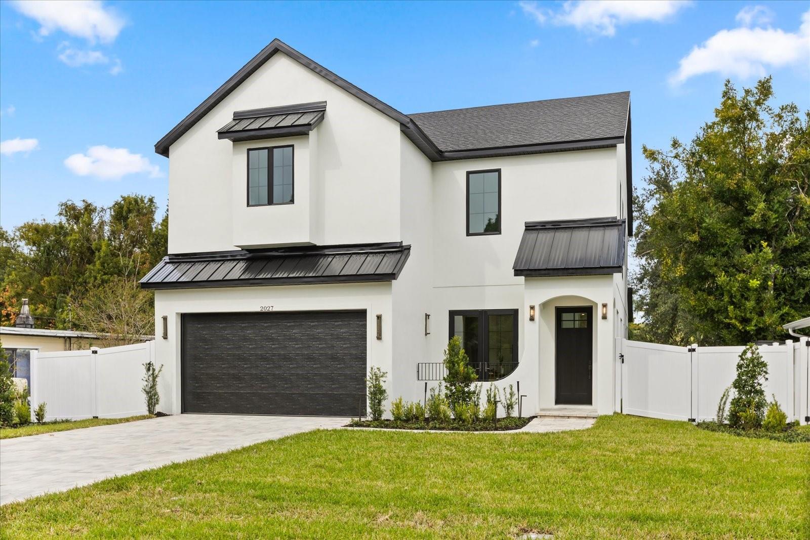 HOURGLASS HOMES - Residential