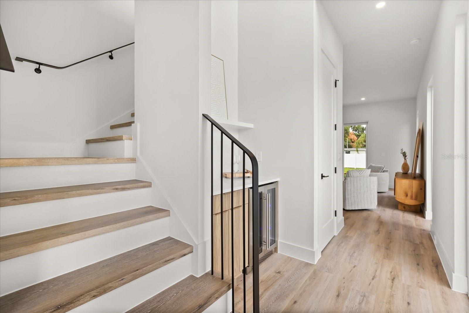 HOURGLASS HOMES - Residential