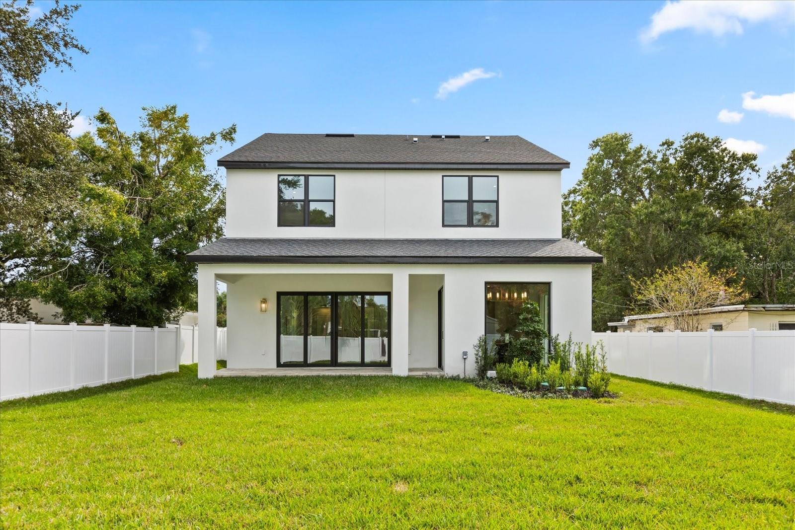 HOURGLASS HOMES - Residential